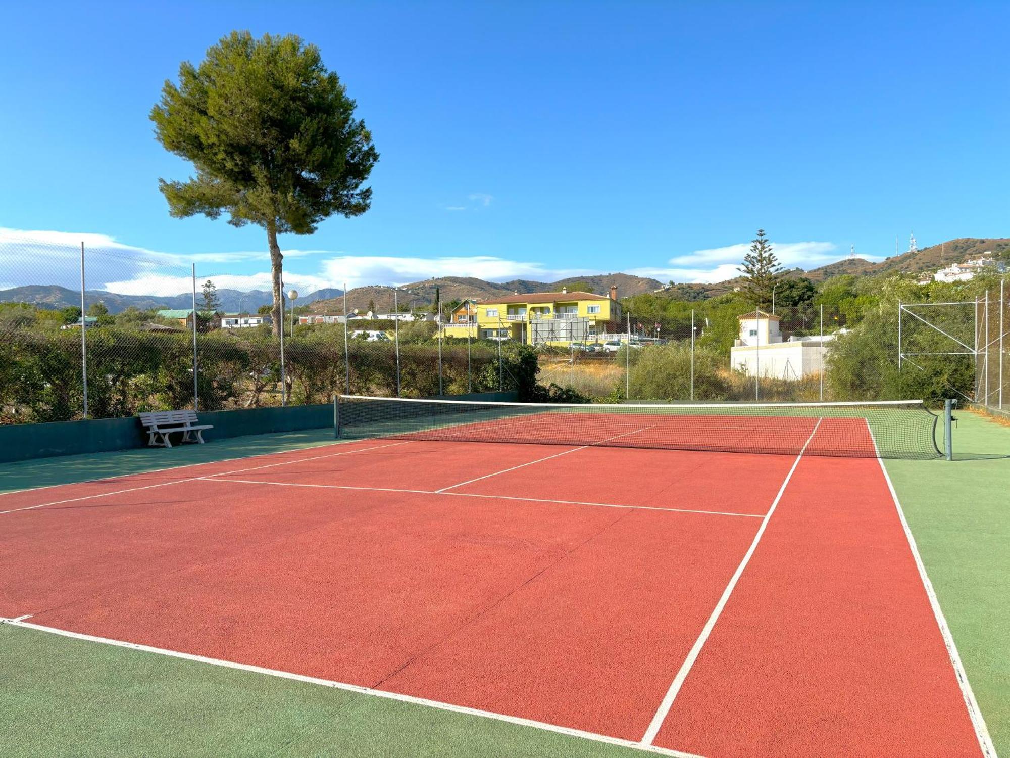 טורוקס Evans Realty Bb Adosado & Piscina & Tenis & Jardines מראה חיצוני תמונה